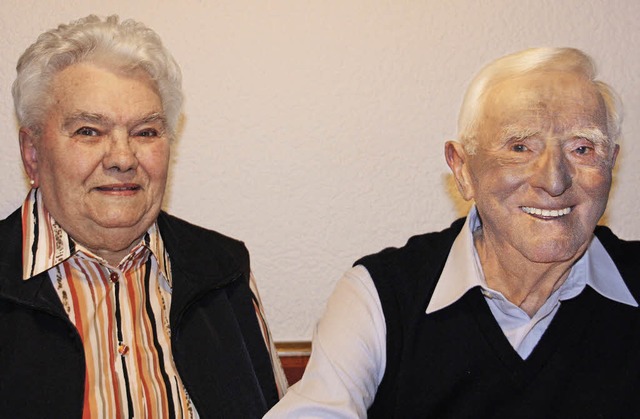 Auf 60 Jahre gemeinsamen Lebensweg bli...a und Fritz Ernst in Bahlingen zurck.  | Foto: Christiane Franz