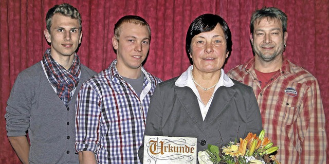 Der stellvertretende TV-Vorsitzende Pa...tweiler Turnvereins,   Karin Schtzle.  | Foto: herbert trogus