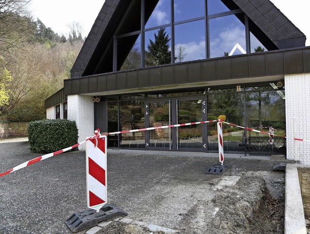 Rund um die  Friedhofskapelle  wird saniert.   | Foto: Christoph Breithaupt