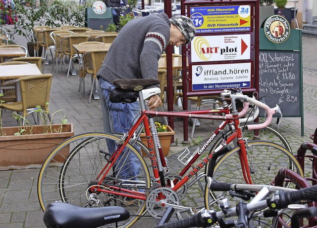 Auch einige schne alte Stahl-Renner k... in der Neutorstrae erworben werden.   | Foto: simon krause