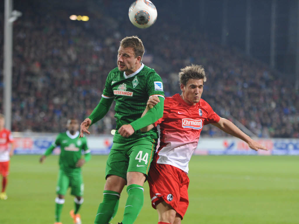 Mit einer kmpferisch hervorragenden Leistung schlgt Freiburg Werder Bremen im heimischen Stadion. Es war der zweite Sieg in Folge.