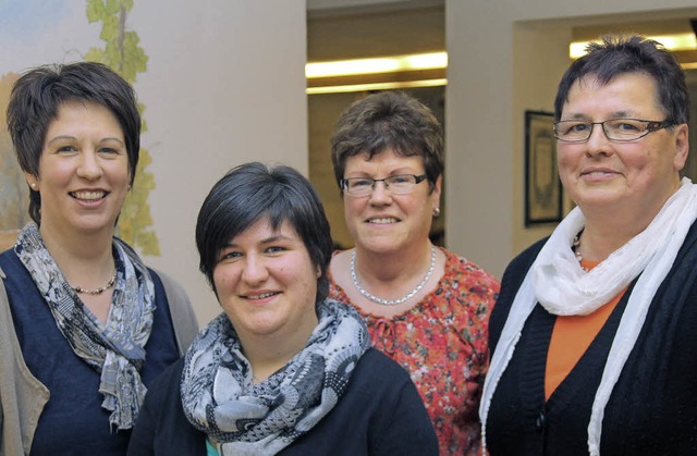 Junge Untersttzung fr das Vorstandst... Fischer, Gisela Person und Ilse Hirt.  | Foto: Thilo Bergmann