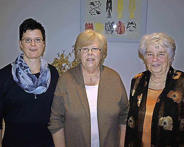 Prsidentin Heidi Raeder (rechts) mit ...inks) Marion Schtze und Iris Mller.   | Foto: Paul Schleer