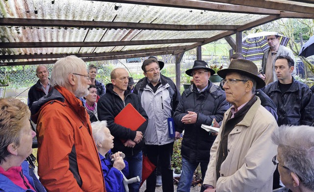 Vor-Ort-Termin in der Kleingartenanlag...Oberbrgermeister  Wolfgang G. Mller   | Foto: Mattias Maier