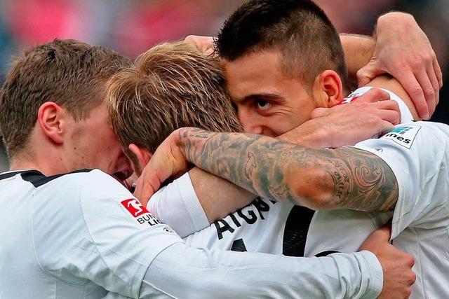 Eintracht im Glück: Erfolg im Abstiegsduell in Nürnberg