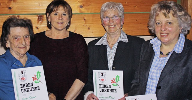 Neue Ehrenmitglieder des  TV Brennet-...Johanna Meier und Irmgard Baumgartner   | Foto: Gerd Leutenecker