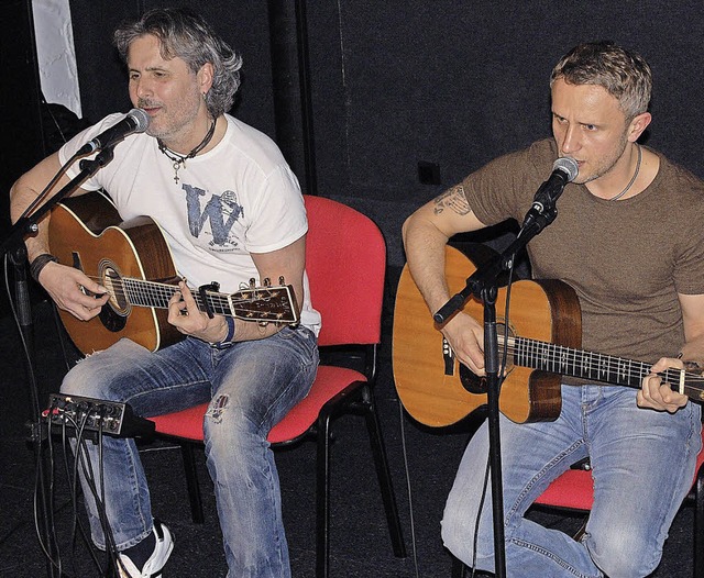 Mit den groen Hits von Simon &amp; Ga...mas Wacker (links) und Thorsten Gary.   | Foto: Melanie Dramac