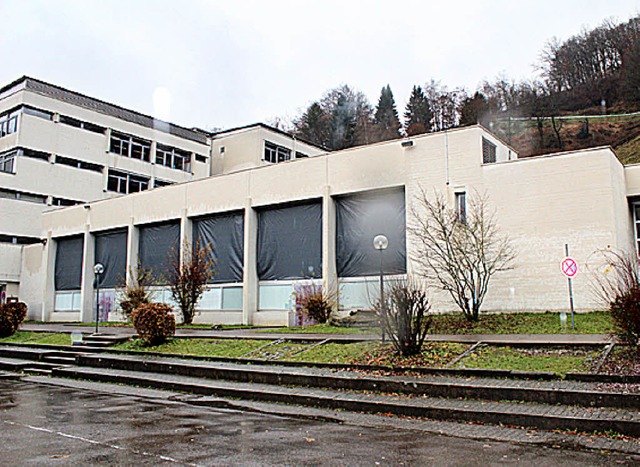 Die Zeller Stadthalle wartet auf die Sanierung.   | Foto: Jacob