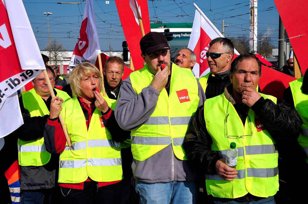 Streik bei der VAG und der ASF – keine Straenbahn und kein Bus fahren am Mittwoch.