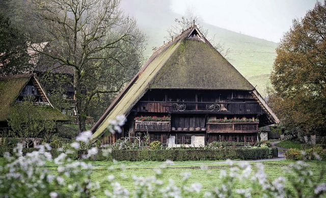 1612 erbaut und seit 50 Jahren ein Freilichtmuseum: Der Vogtsbauernhof in Gutach  | Foto: Haasinparis.com