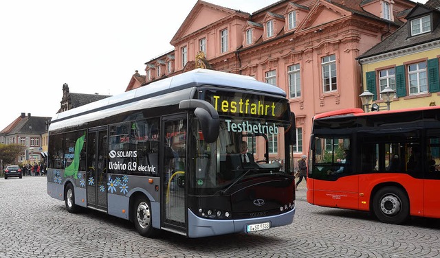 Elektrobus der Firma Solaris, den die ...nd drei Tagen zu Testfahrten einsetzt.  | Foto: Burgmaier Ralf