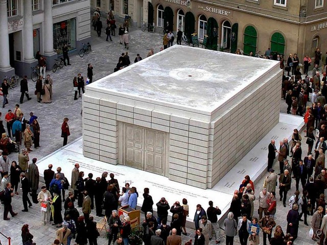 Mahnmal fr die sterreichischen jdis...Holocausts auf dem Judenplatz in Wien   | Foto: dpa