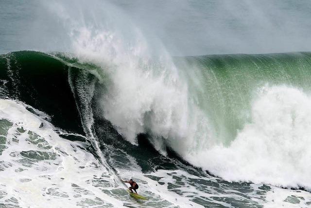 Die hchste Welle der Welt? Surfer jagen einen Rekord