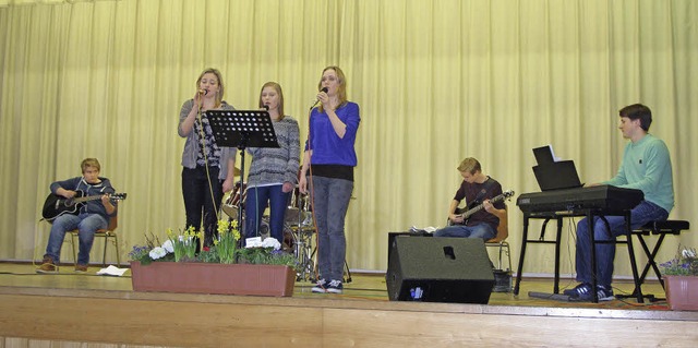 Die Band der Realschule Elzach brachte... Popballaden die Zuhrer zum Trumen.   | Foto: H. Hringer