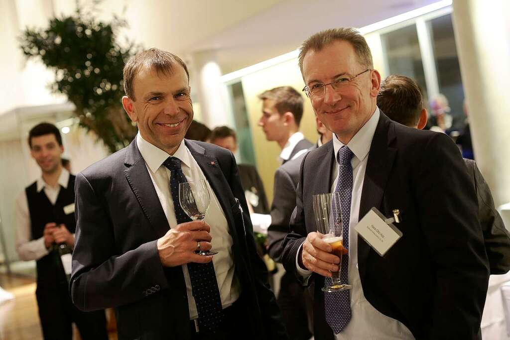 Sparkassen-Vorstandsmitglied Bernd Rigl (links) und BZ-Geschftsfhrer Hans-Otto Holz