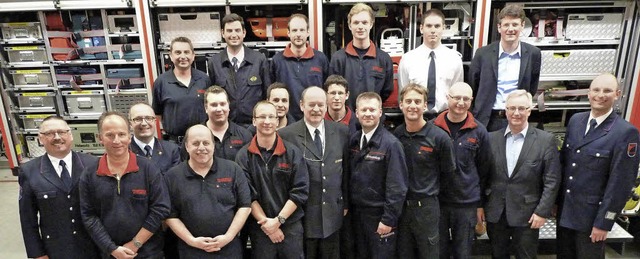 Feuerwehrkommandant Berthold Maier (vo...aft aus Feuerwehr und Stadtverwaltung   | Foto: Cornelia Weizenecker