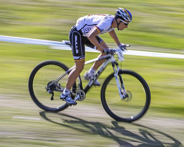 Mountainbiker Simon Stiebjahn erlebte ...Langenordnacher auf dem dritten Platz.  | Foto: Kstenbrck