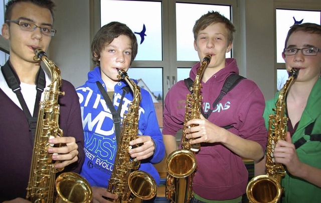 Paul, Nick, Jannek und Julian erffnet...ersammlung der Musikschule im Breisgau  | Foto: Andrea Steinhart