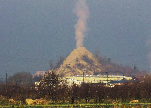 Viel Rauch um nichts oder Vorbote einer Eruption? Der Monte Kalino qualmt.   | Foto: zvg/gnter fehrenbach