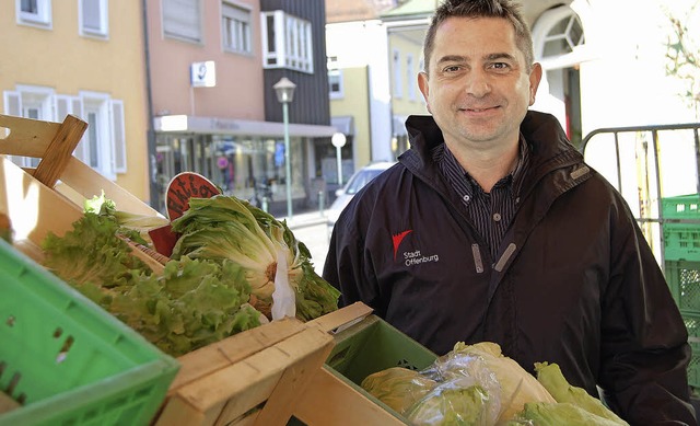 Elvis Benea ist zustndig fr den Woch...d Veranstaltungen auf dem Marktplatz.   | Foto: susanne gilg