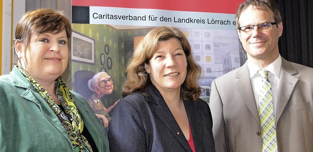 Kreissozialdezernentin Elke Zimmermann...iver Mller von Caritas International   | Foto: Wieschenkmper