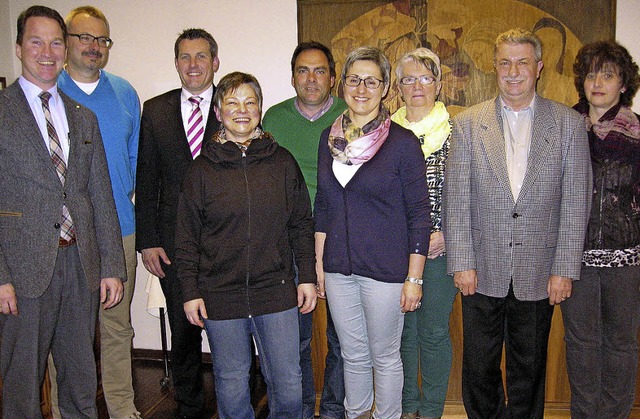 Versammlungsleiter Marc Speck und die ... Schilling, Diana Lewetag (von links)   | Foto: eberhard stotz