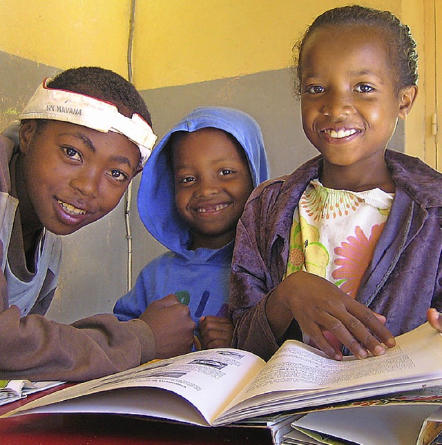 Kinder aus dem vom Kreisgymnasium unte...n Straenkinderprojekt in Madagaskar.   | Foto: Privat