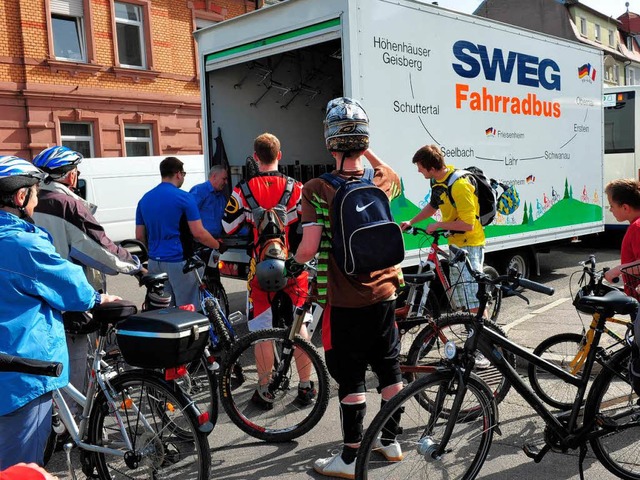 Radfahrer können ihren Radius mit dem Radbus erweitern. | Foto: Axel Fleig Radfahrer können ihren Radius mit dem Radbus erweitern. | Foto: Axel Fleig