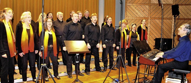 Der Gospelchor &#8222;Stimmen-Los&#822...berzeugte und wurde Sieger des Abends.  | Foto: Stefan Pichler