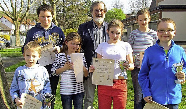 Die Sieger des seit den 1990er-Jahren ...Schachklubs Endingen, Paul Eltermann.   | Foto: Privat