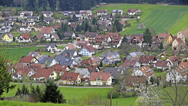 Nur noch zwei Baupltze gibt es im Unt...rung der Bebauung (oben rechts) sein.   | Foto: christoph breithaupt