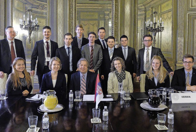 Die Delegation der DHBW Lrrach mit de...Milan Milanov (sitzend, in der Mitte)   | Foto: zvg