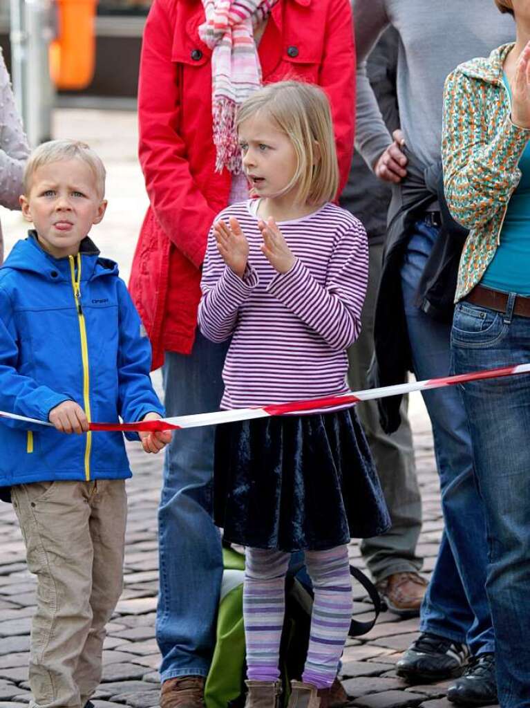 So ein Marathon hat viele Gesichter: Lufer, Zuschauer, Helfer, Organisatoren, Musiker...