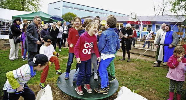 Statt Unterricht im Klassenzimmer gab ...im Schulfest Spiel und Spa im Freien.  | Foto: Sandra Decoux-Kone