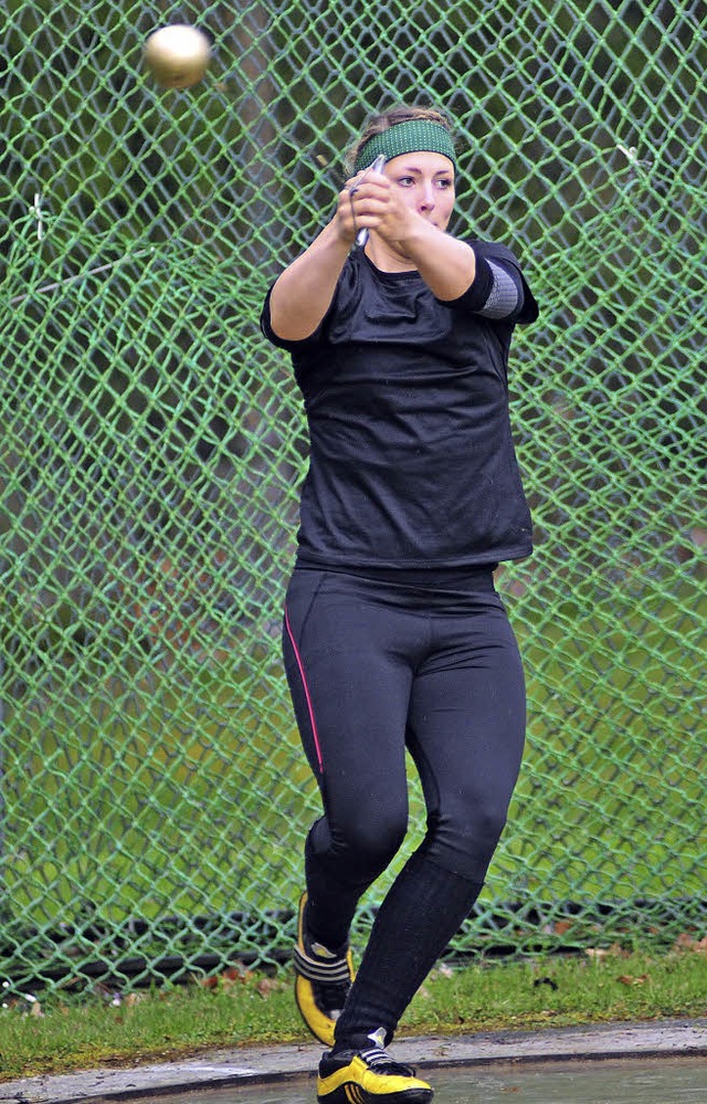 Janice Waldvogel berzeugte im Hammerw...berlegen den Werfercup in Lffingen.   | Foto: ottmar Heiler