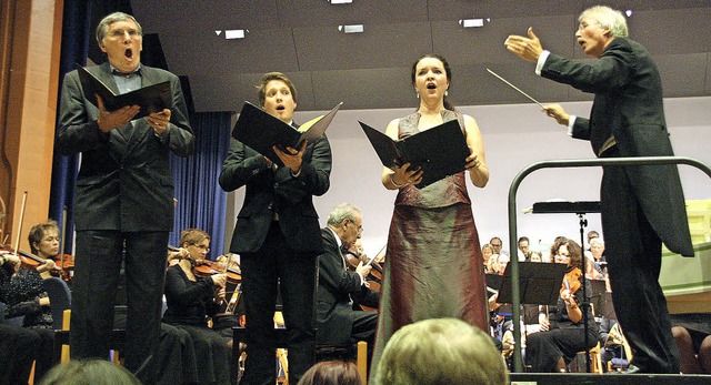 <Text>Uwe Mller-Feser dirigierte im K...riel und Raphael (von rechts).</Text>   | Foto: Hans Jrgen Kugler