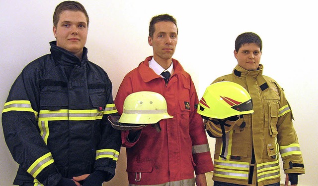 Die    Feuerwehr  Sulzburg  bentigt  ...k  und Tobias  Imgraben (von links).    | Foto: ingeborg grziwa