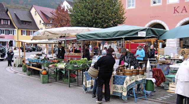 Das Angebot des  Sulzburger Wochenmarkts kommt an.   | Foto: stadt sulzburg