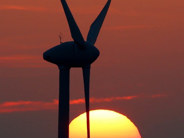 Windkraft liefert saubere Energie. Im ...allerdings keine geeigneten Standorte.  | Foto: dpa