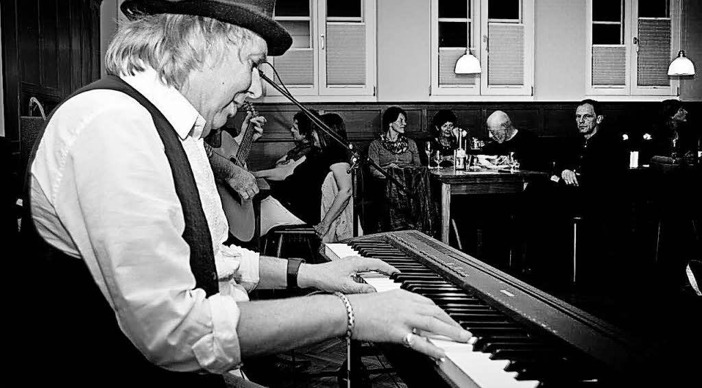 VERRÜCKTE HÜTE Todtnau Badische Zeitung