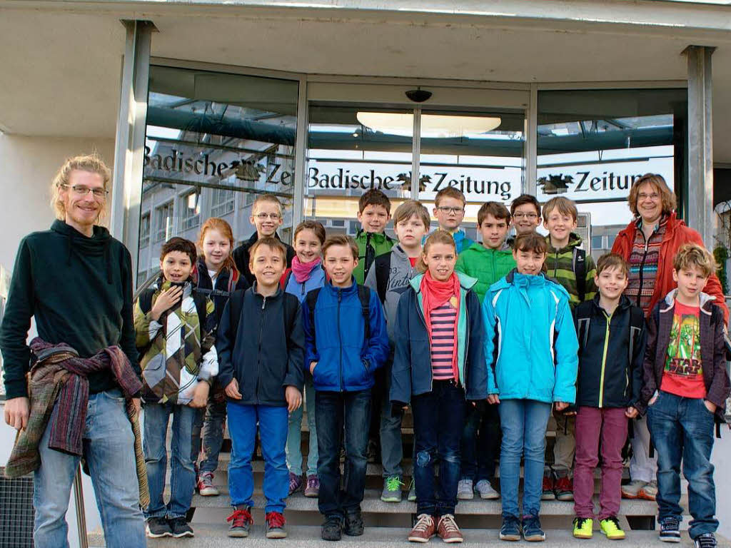 Die Klasse 4a der Hebelschule Schliengen, Außenstelle Mauchen, mit ihrer Lehrerin Carina Babinsky. Die Klasse 4a der Hebelschule Schliengen, Außenstelle Mauchen, mit ihrer Lehrerin Carina Babinsky.