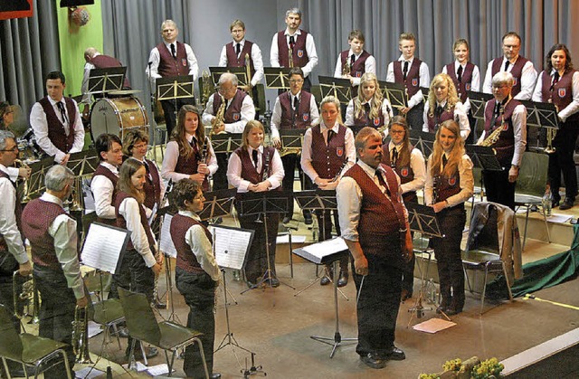 Der Musikverein Untermettingen spannte...n gab es vom Publikum groen Beifall.   | Foto: eb