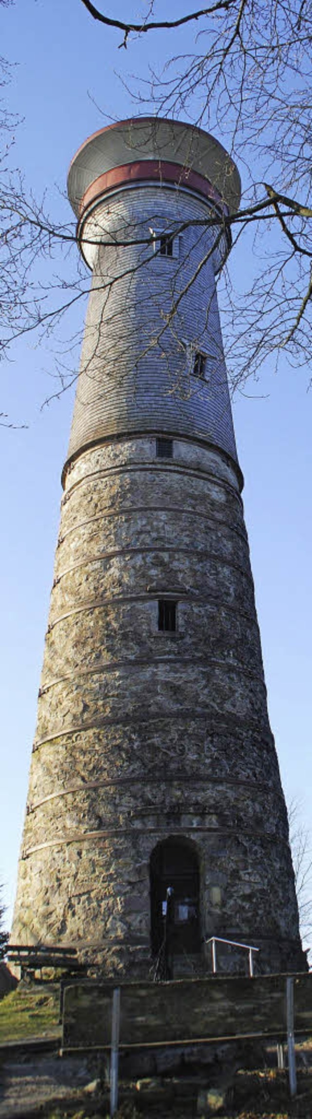 Wanderfreunde wird es freuen: Ab Sonntag ist der Mhrenturm wieder geffnet.   | Foto: Steinfelder