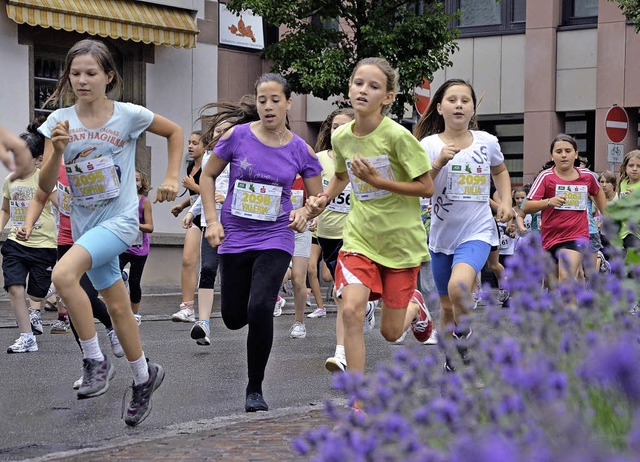 Dabei sein ist alles: Der Stadtlauf in Lrrach   | Foto: Archivfoto: Barbara Ruda