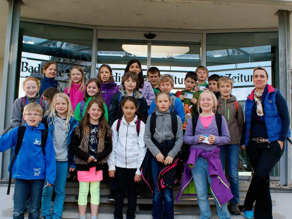Die Klasse 4a der Emil-Gött-Schule Freiburg mit ihrer Lehrerin Carola Jahns-Oswald. Die Klasse 4a der Emil-Gött-Schule Freiburg mit ihrer Lehrerin Carola Jahns-Oswald.