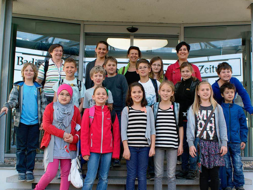 Die Klasse 4 der Grundschule Tunsel mit ihrer Lehrerin Monika Riese. Die Klasse 4 der Grundschule Tunsel mit ihrer Lehrerin Monika Riese.