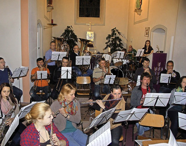 Der Musikverein Eberfingen freut sich ...as Kirchenkonzert bei bester Akkustik.  | Foto: Jutta Binner-Schwarz