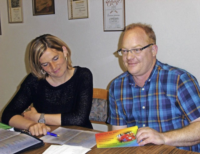 Die Vorsitzende Katharina Rombach und ...gen, das am Ostersonntag stattfindet.   | Foto: Cornelia Selz