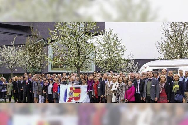 Regio-Lions erkunden den Vitra-Campus