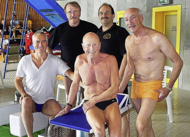 Die Masterschwimmer der TSG Schopfheim...rne: Klaus Laempe und Dr. Fritz Lenz.   | Foto: ZVG
